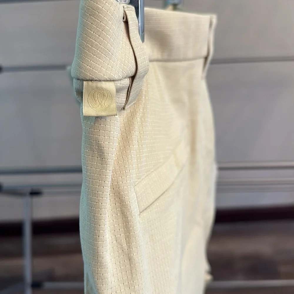 Lululemon Commission Shorts Wovenair - 32”